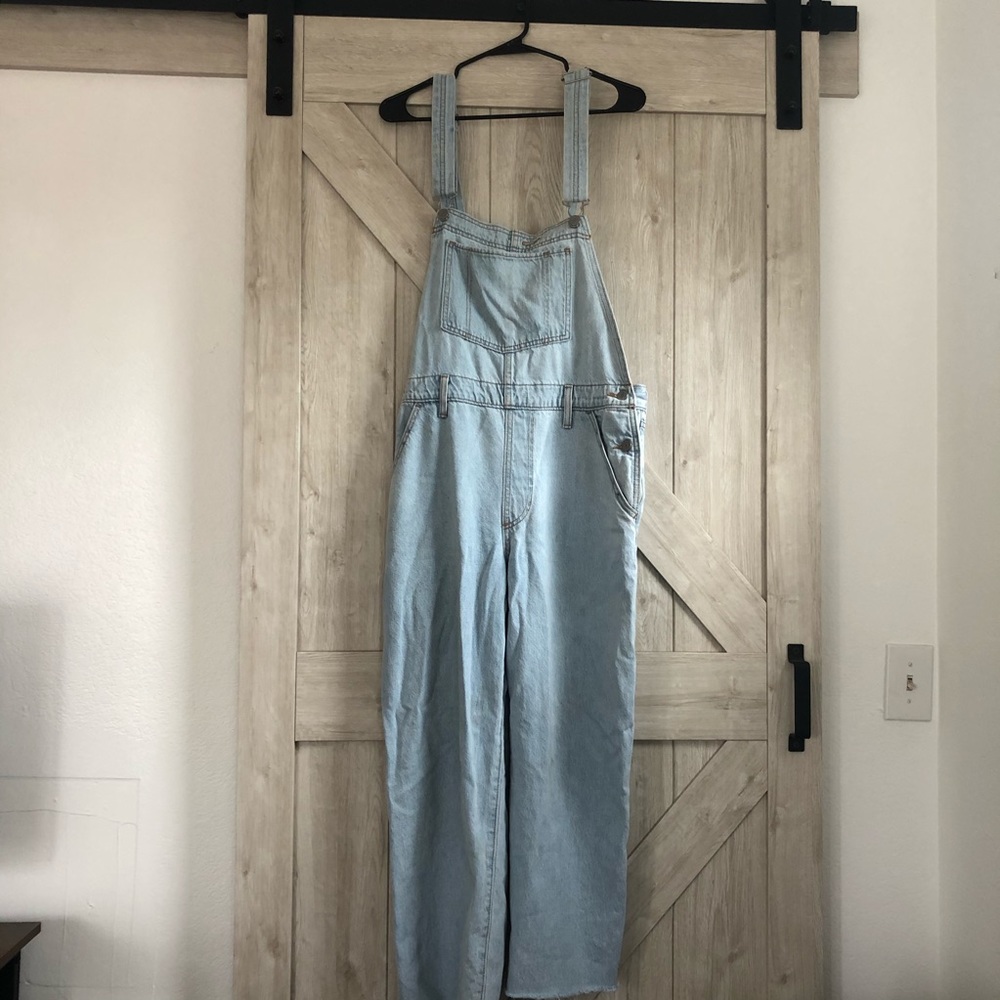 Levi’s boyfriend overalls -M